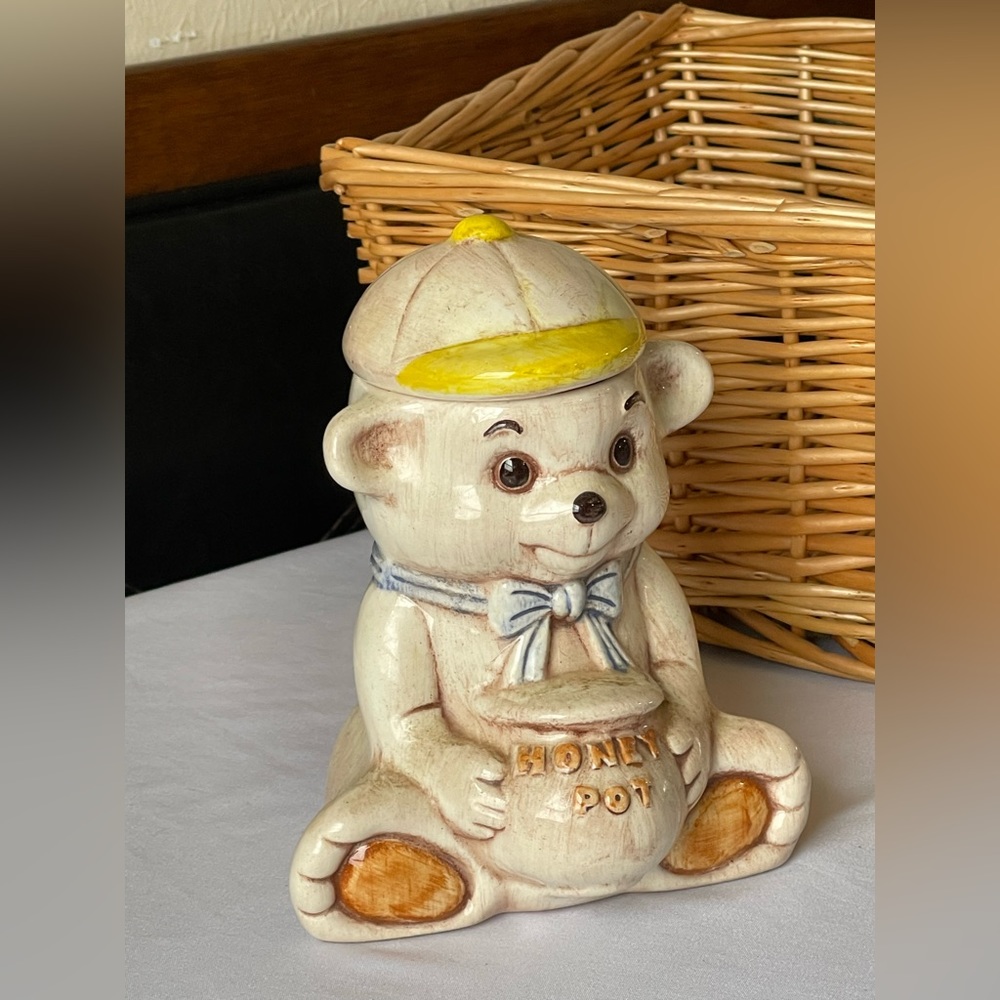 Treasure Craft Bear with Honey Pot EUC Brown Bear with Blue Bow and Yellow Cap